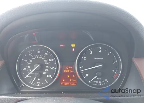 2015 BMW X1 xDrive28I из США, поврежденный, VIN WBAVL1C55FVY40343